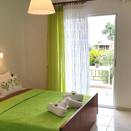 Kastoria Aparthotel 2*