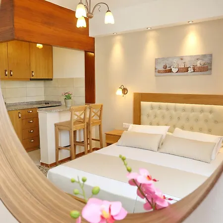 Kastoria Aparthotel 2*